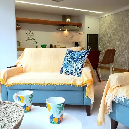 Tropical House Near Beach&yumbo Daire